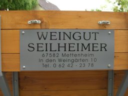 Weinprobe in Mettenheim